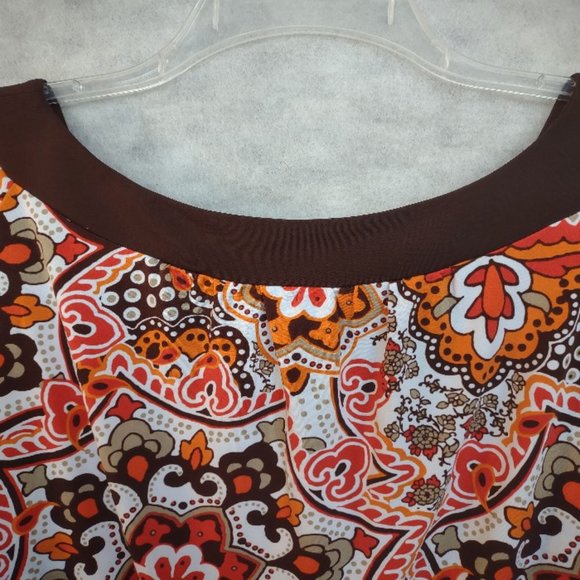 AGB Woman 2X Floral Blouse - Picture 8 of 8